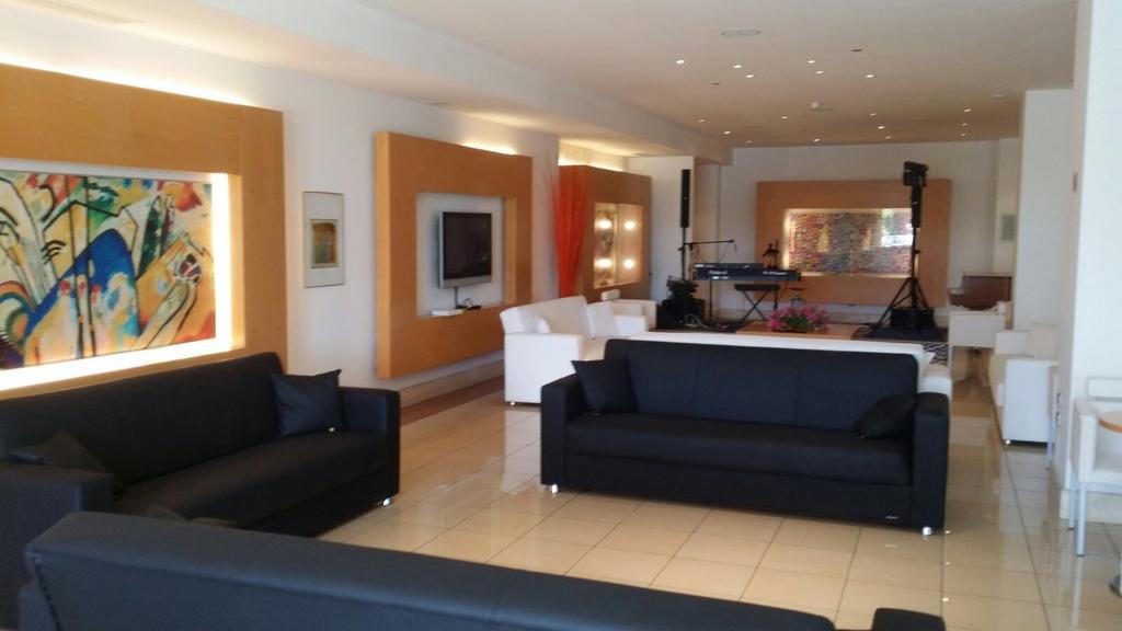 Hotel Planet Arezzo Exterior photo