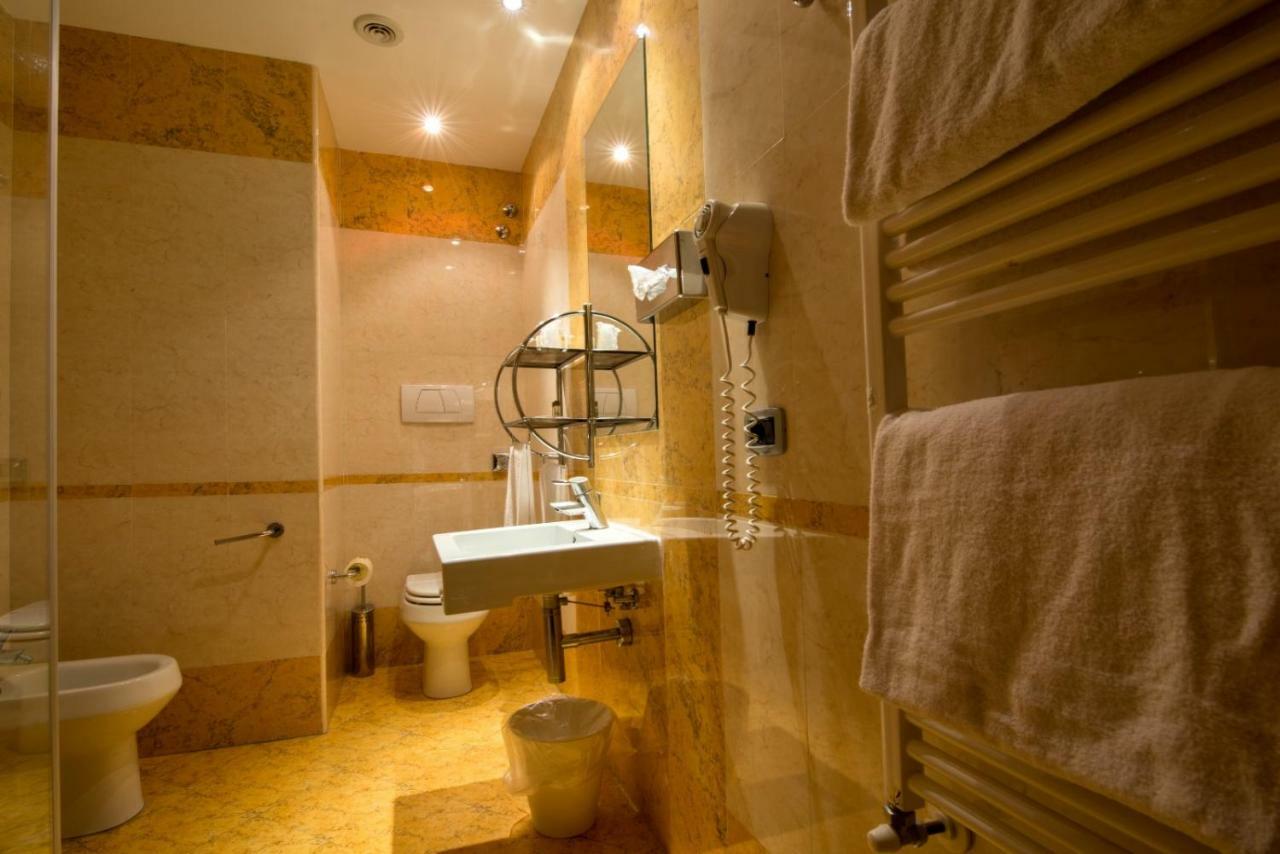 Hotel Planet Arezzo Exterior photo
