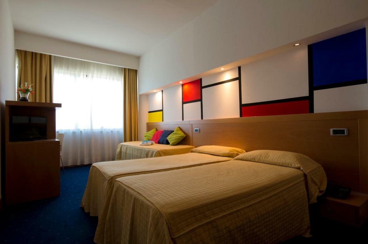 Hotel Planet Arezzo Exterior photo